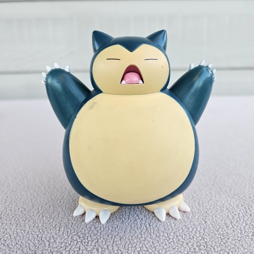 Pokemon Snorlax Battle Feature Figure Deluxe Action 4" Soft Belly 2019